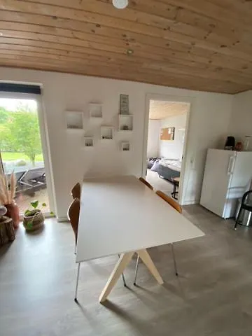 Privat Lejlighed Med 2 Vaerelser, Opholdsrum, Eget Badevaerelse منزل للإقامة